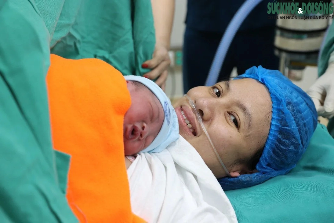 Những “em bé rồng” đầu tiên của năm mới Giáp Thìn